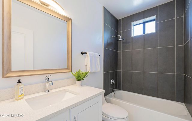 2010 E River Rd Unit 105, Tucson, AZ 85718