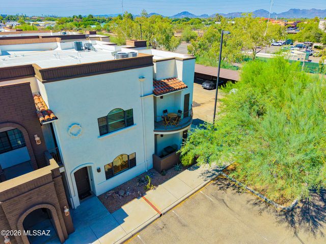 2010 E River Rd Unit 105, Tucson, AZ 85718