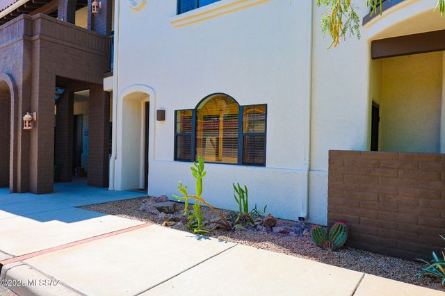 2010 E River Rd Unit 105, Tucson, AZ 85718
