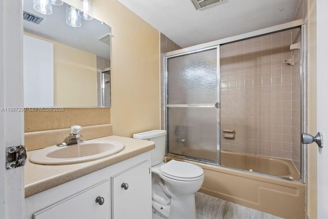 7664 NW 18th St 306, Margate, FL 33063