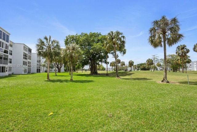 7664 NW 18th St 306, Margate, FL 33063