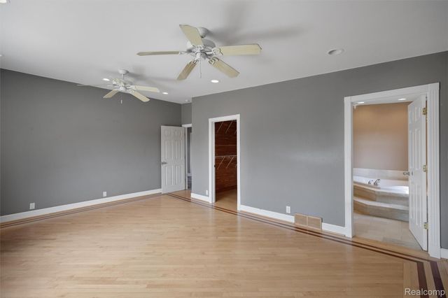 590 Hillwood, White Lake Charter Township, MI 48383