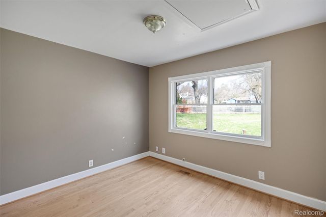 590 Hillwood, White Lake Charter Township, MI 48383