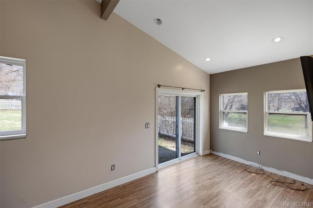 590 Hillwood, White Lake Charter Township, MI 48383