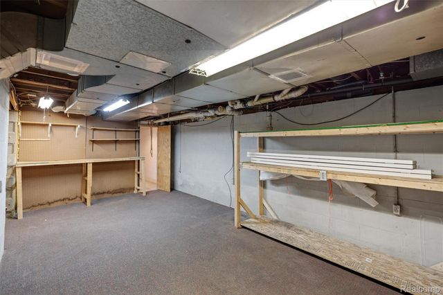 590 Hillwood, White Lake Charter Township, MI 48383