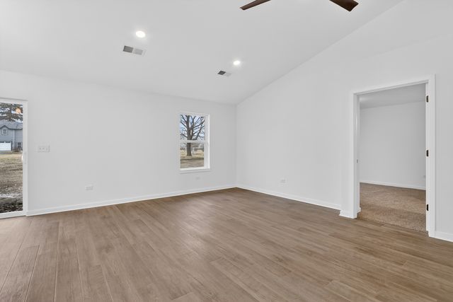 307 W South Street 307, Durand, IL 61024