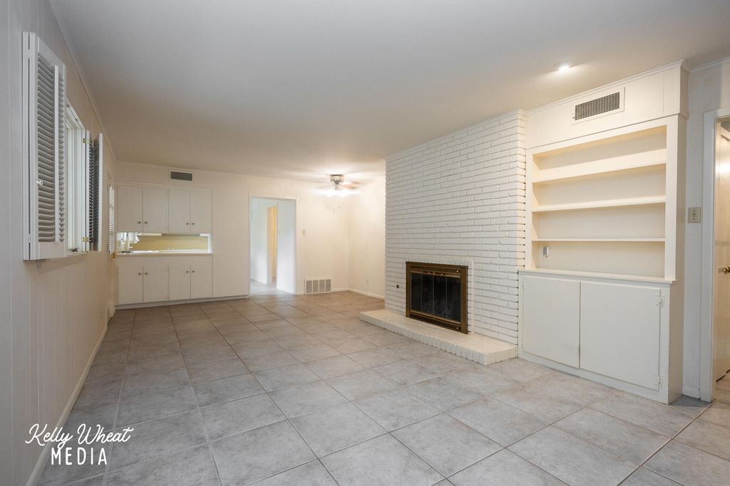 Image 12 of property listing at 2129 Sul Ross Street, San Angelo, TX 76904