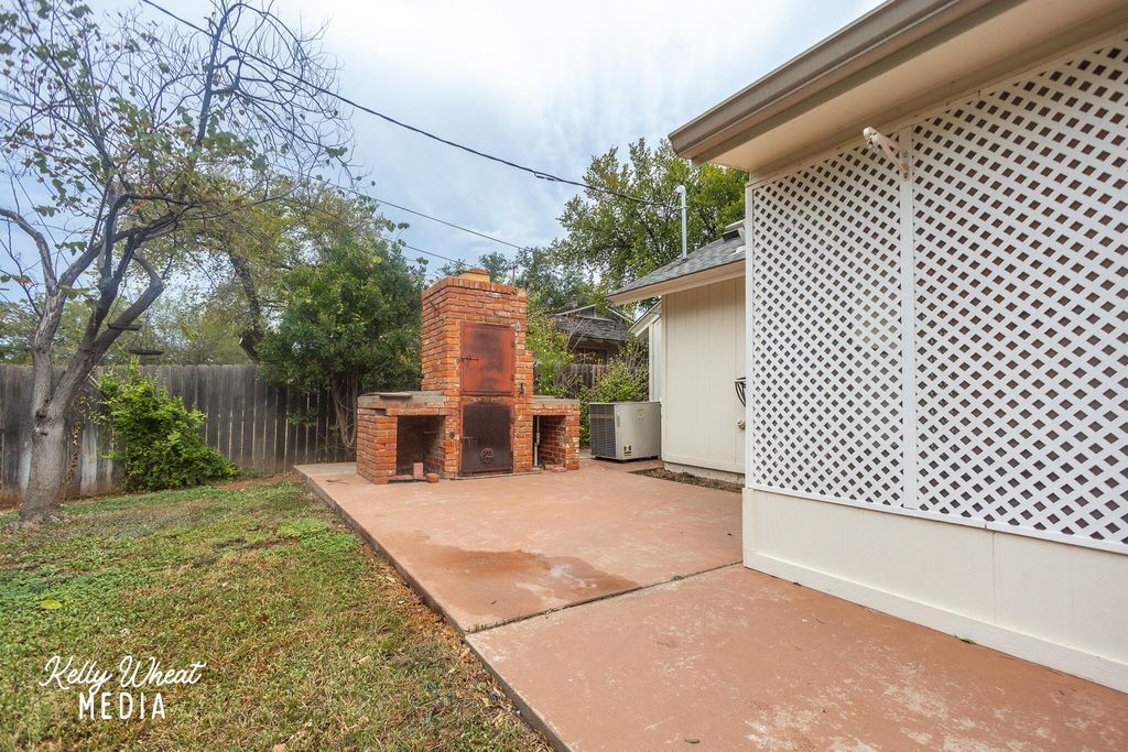 Image 26 of property listing at 2129 Sul Ross Street, San Angelo, TX 76904