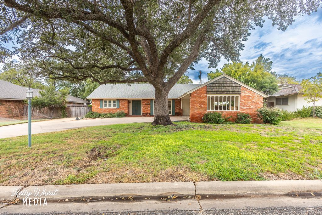 Image 31 of property listing at 2129 Sul Ross Street, San Angelo, TX 76904