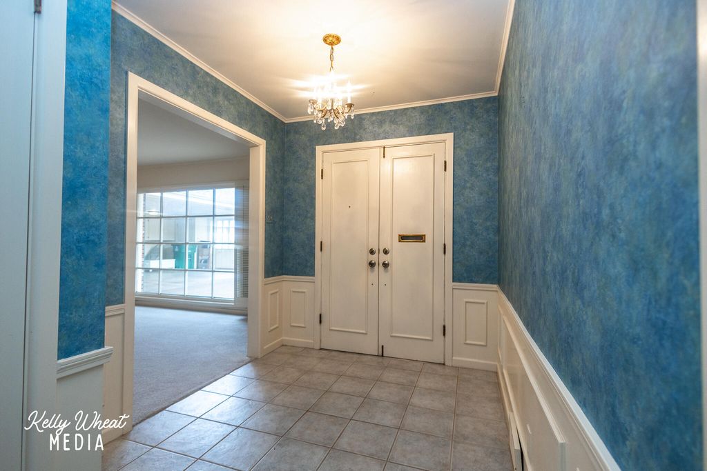 Image 4 of property listing at 2129 Sul Ross Street, San Angelo, TX 76904