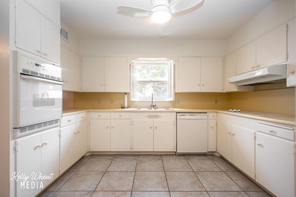 Image 7 of property listing at 2129 Sul Ross Street, San Angelo, TX 76904