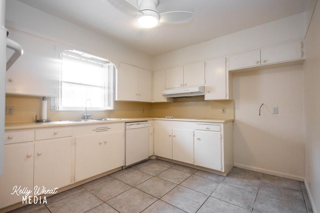 Image 9 of property listing at 2129 Sul Ross Street, San Angelo, TX 76904