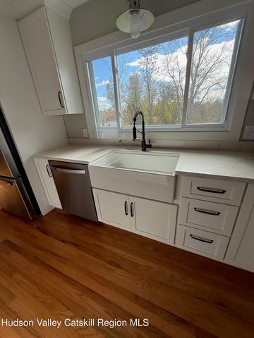 1760 State Route 9, Stuyvesant, NY 12173