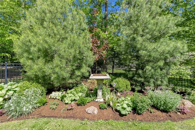 90 Midway Drive, Orchard Park, NY 14127