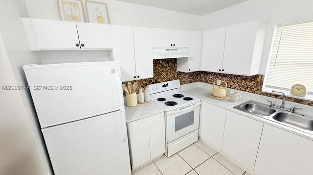 4160 NW 21st St 124D, Lauderhill, FL 33313