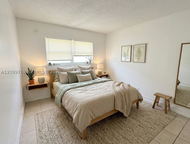 4160 NW 21st St 124D, Lauderhill, FL 33313