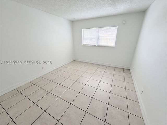 4160 NW 21st St 124D, Lauderhill, FL 33313
