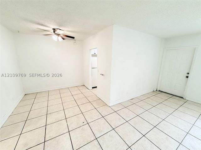 4160 NW 21st St 124D, Lauderhill, FL 33313