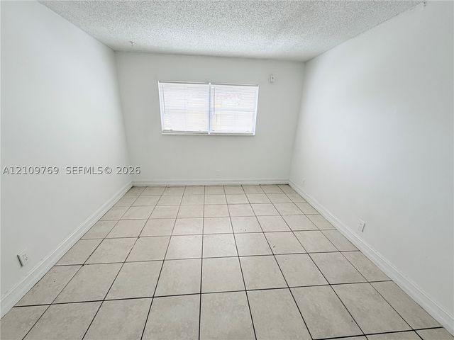 4160 NW 21st St 124D, Lauderhill, FL 33313