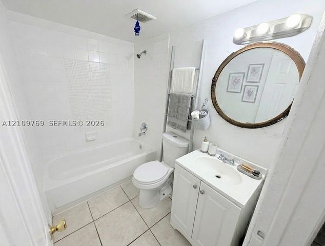 4160 NW 21st St 124D, Lauderhill, FL 33313