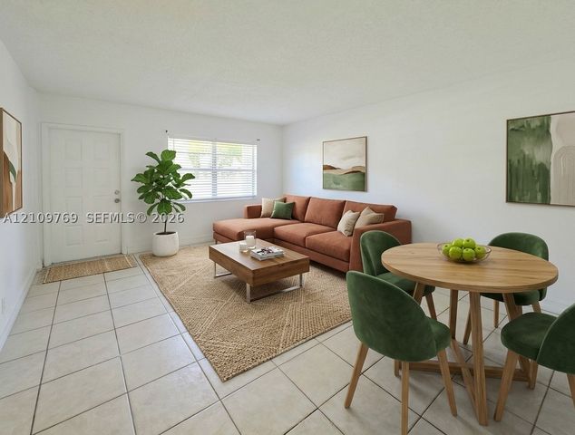 4160 NW 21st St 124D, Lauderhill, FL 33313
