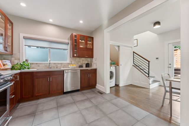 2435 Bonar St, Berkeley, CA 94702