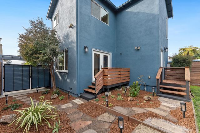 2435 Bonar St, Berkeley, CA 94702
