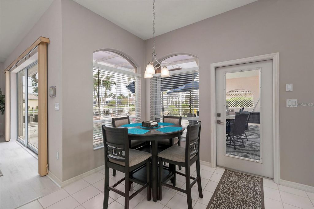 Image 17 of property listing at 709 VIA TUNIS, Punta Gorda, FL 33950