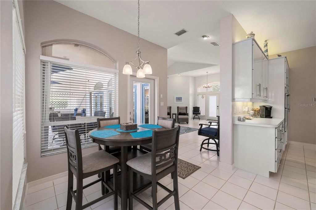 Image 18 of property listing at 709 VIA TUNIS, Punta Gorda, FL 33950