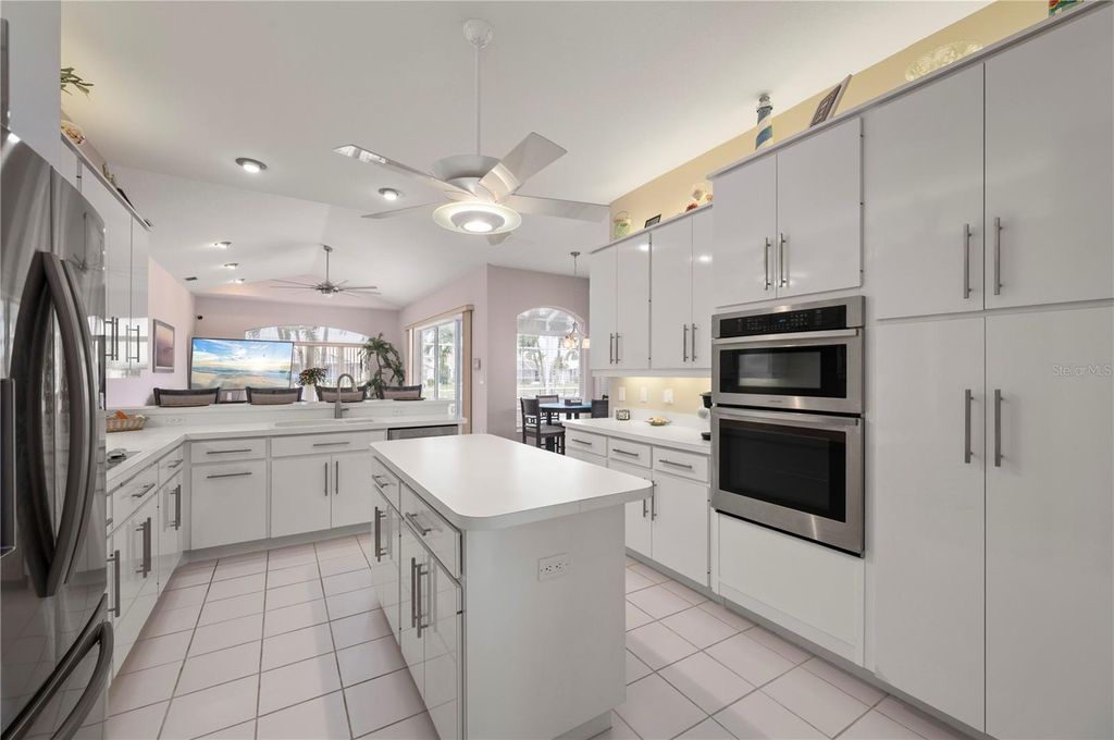 Image 21 of property listing at 709 VIA TUNIS, Punta Gorda, FL 33950