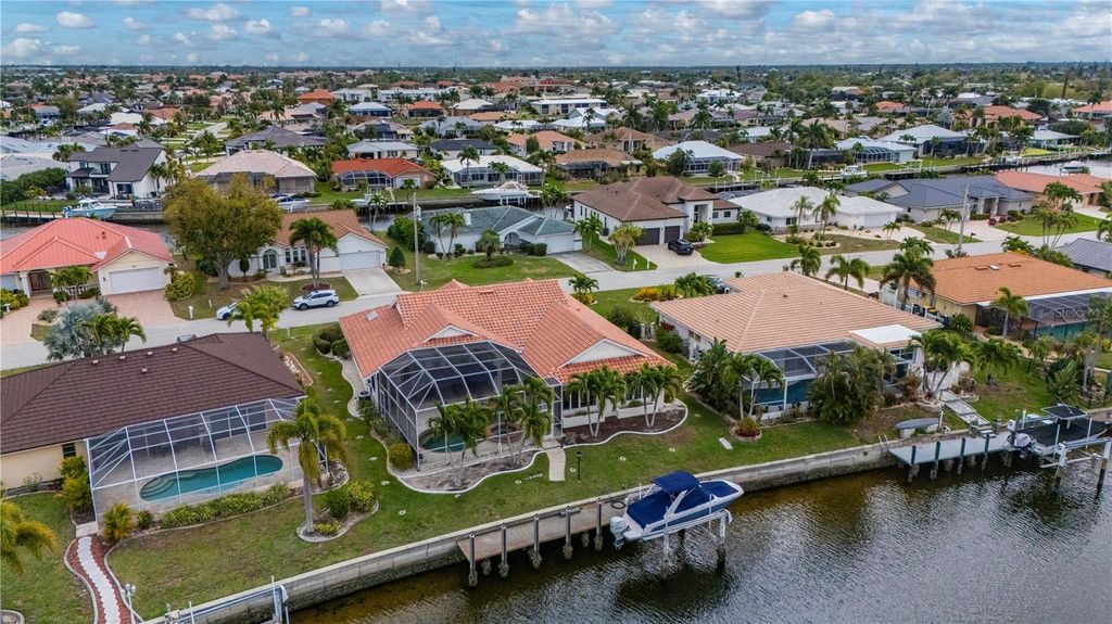 Image 72 of property listing at 709 VIA TUNIS, Punta Gorda, FL 33950