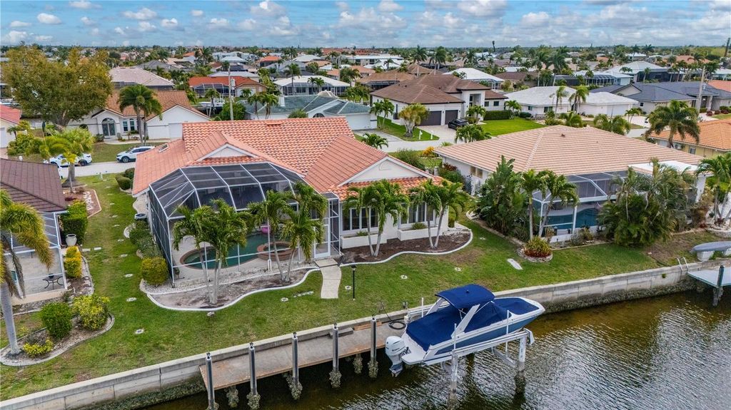 Image 73 of property listing at 709 VIA TUNIS, Punta Gorda, FL 33950