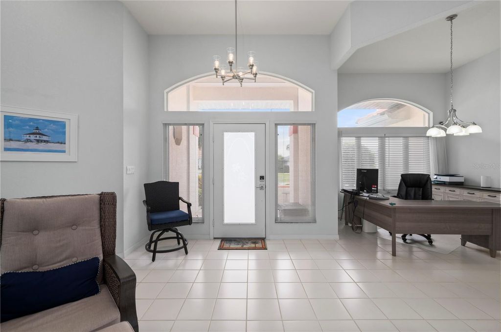 Image 9 of property listing at 709 VIA TUNIS, Punta Gorda, FL 33950