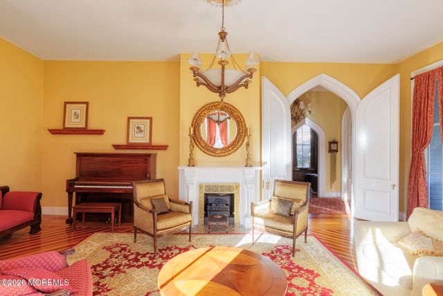 18 Brinckerhoff Avenue, Freehold, NJ 07728