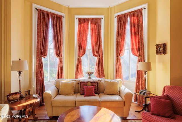 18 Brinckerhoff Avenue, Freehold, NJ 07728