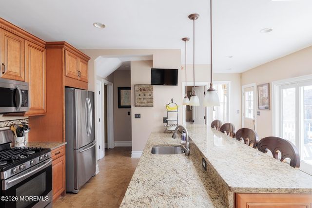 18 Brinckerhoff Avenue, Freehold, NJ 07728