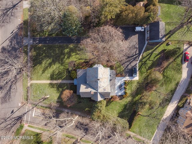 18 Brinckerhoff Avenue, Freehold, NJ 07728