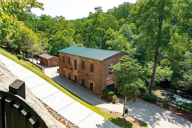 150 Maison Court, Roswell, GA 30076