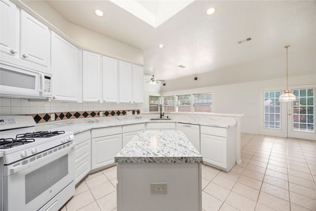 5208 Springflower Drive, Frisco, TX 75035
