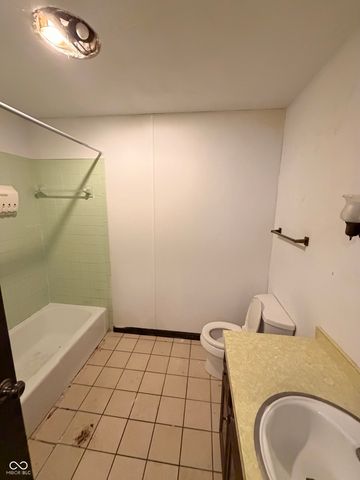 1616 E 47th Street, Anderson, IN 46013