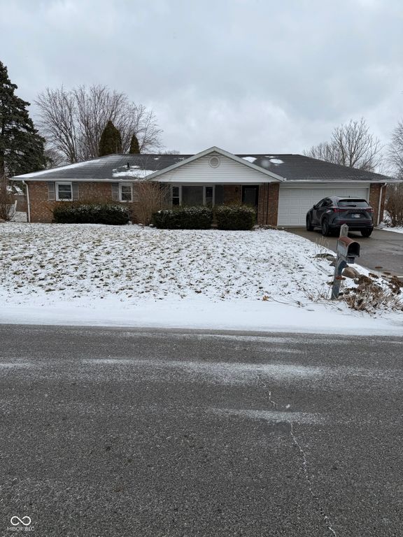 1616 E 47th Street, Anderson, IN 46013