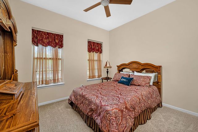 819 Canton Drive, Oswego, IL 60543