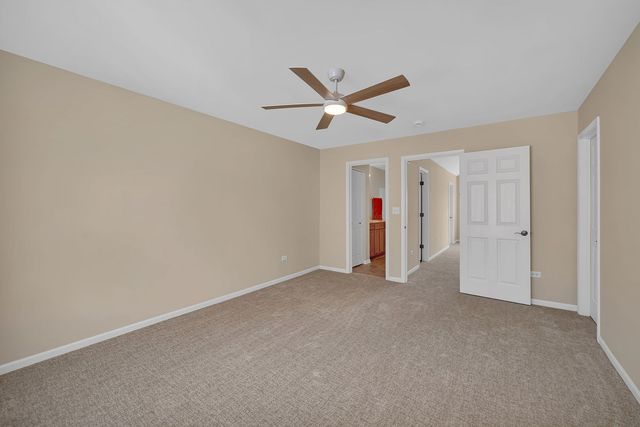 819 Canton Drive, Oswego, IL 60543