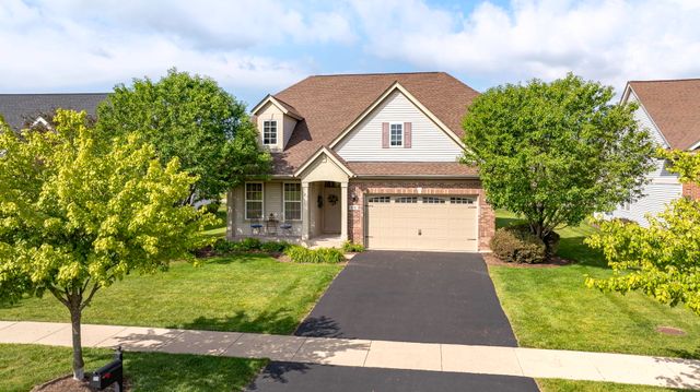 819 Canton Drive, Oswego, IL 60543