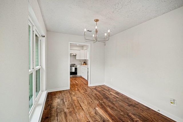 613 Dixie Drive, League City, TX 77573