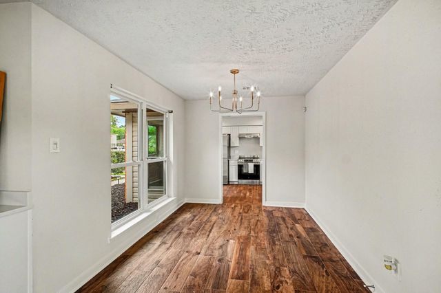 613 Dixie Drive, League City, TX 77573