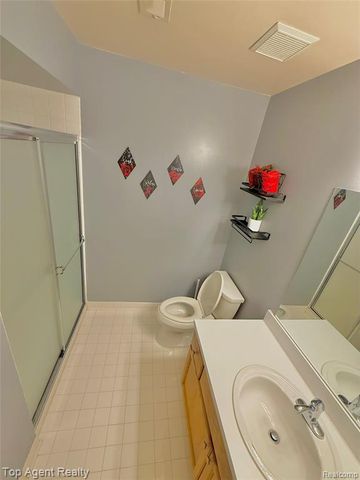 44975 Marigold Drive, Sterling Heights, MI 48314