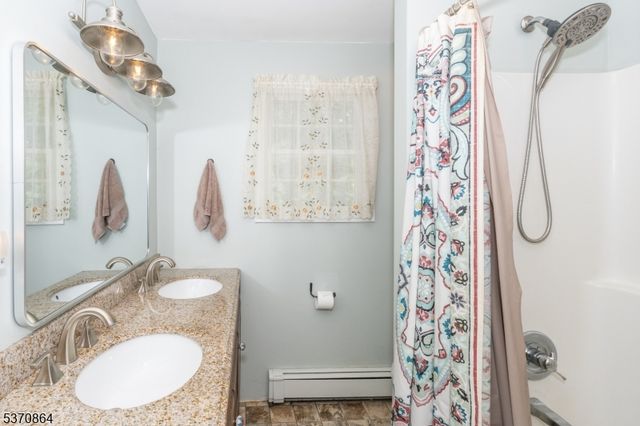 15 Rock Hollow Rd, Rockaway Twp., NJ 07801