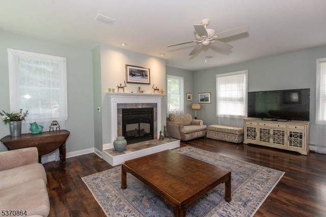 15 Rock Hollow Rd, Rockaway Twp., NJ 07801