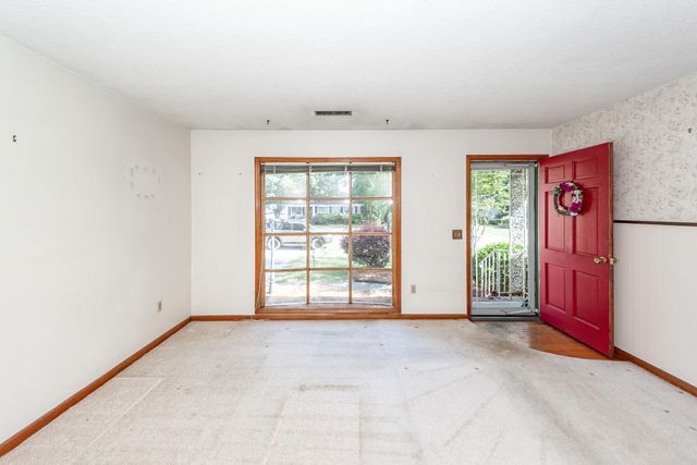 210 Farm Road, Goose Creek, SC 29445